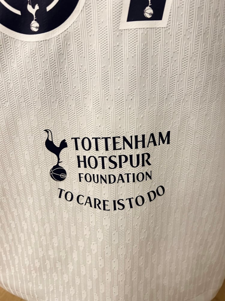 Image of Tottenham Hotspur “VAN DE VEN 37” Vaporknit 2024/25 Home Europa Final Shirt    (L)