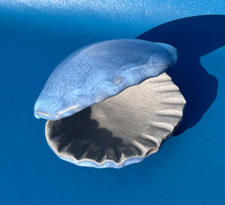 Image of Ceramic Shell Trinket Dish - Lavender