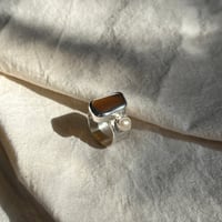 Image 3 of AMBER/PEARL ARMOUR RING (J)