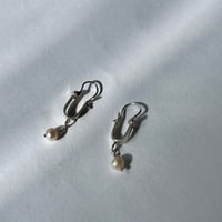 Image 4 of GAUDY PEARL HOOPS