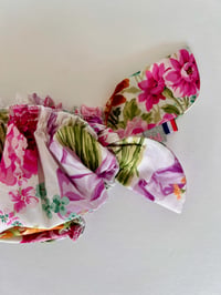 Image 4 of Bikini en Liberty Fabrics Bridgerton Tana Lawn® Bow 