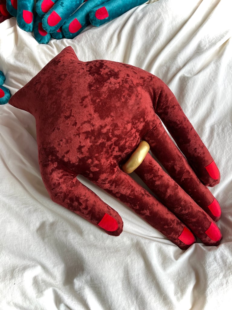 LASCIVIA THROW