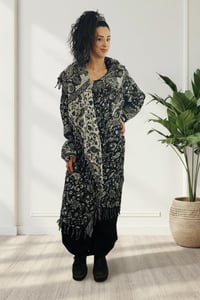 Image 7 of Hooded Fringe Festival Cloak - Black & White Paisley