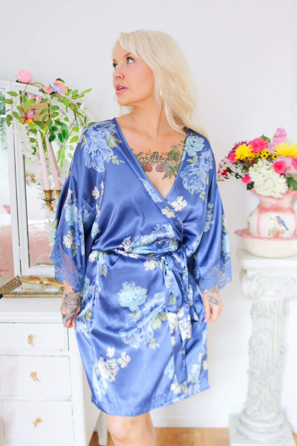 Y2K Secret Treasures Cobalt Blue Floral Rose Robe (2XL)