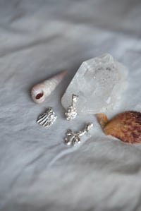 Image 4 of Môr: Cragen Pendant