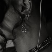 Image 1 of Boucles d'oreilles UNRAVEL