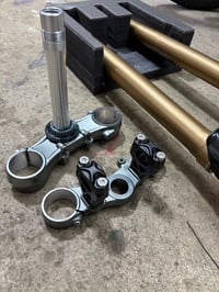 Image 2 of Ultra Bee Front Fork 2025