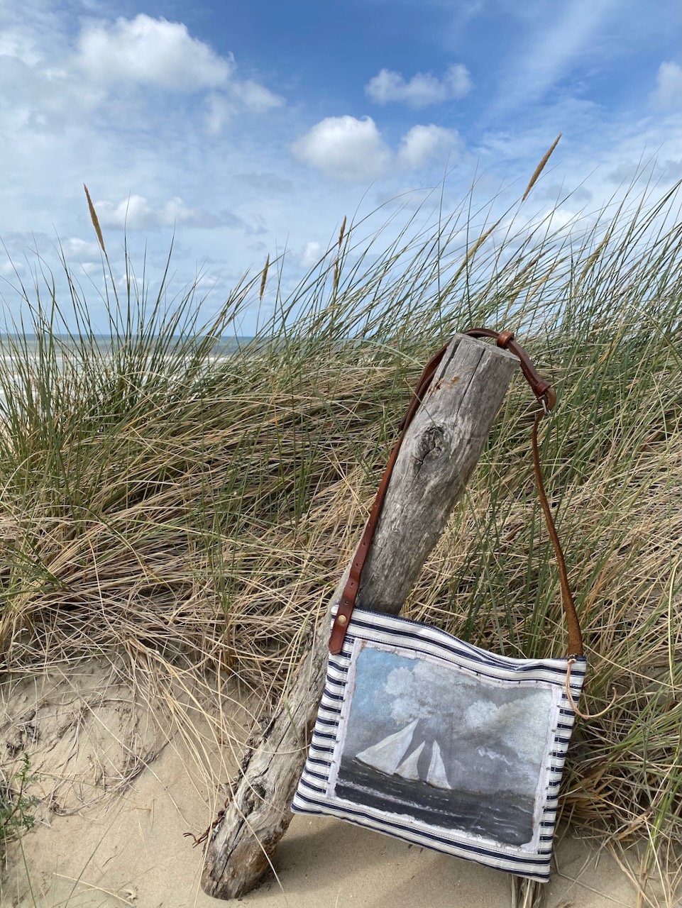 Image of white sails bag