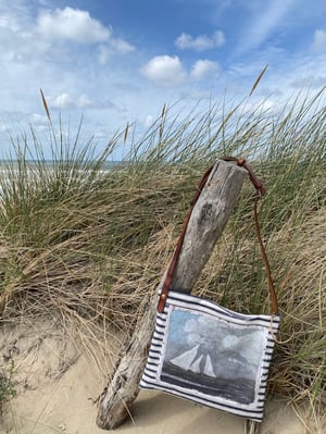 Image of white sails bag
