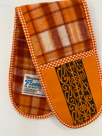 Image 1 of Maori Design Oven Mitt 