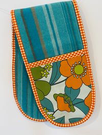 Image 2 of Teal Orange Oven Mitt