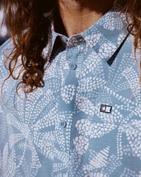 Image 4 of Camisa Salty Crew Drifter Uv Button Up en liquidación.