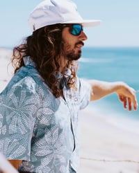 Image 3 of Camisa Salty Crew Drifter Uv Button Up en liquidación.