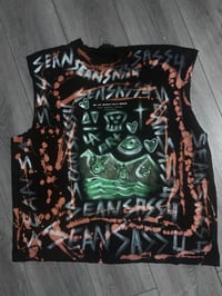 Image 3 of Sleeveless design 