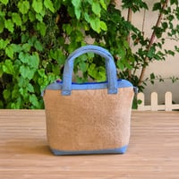 Image 2 of Bolso saquito NUT en arpillera y denim en azul claro