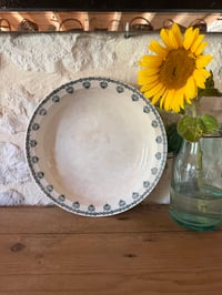 Image 3 of Plat Saint Amand en terre de fer - Vaisselle vintage 