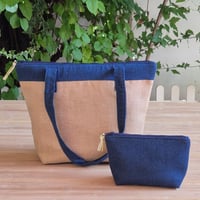 Image 2 of Conjunto SIS bolso y neceser en arpillera y denim oscuro