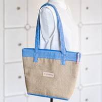 Image 5 of Conjunto SIS bolso y neceser en arpillera y denim claro