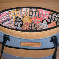 Image 3 of Bolso MIA en denim azul claro y arpillera natural