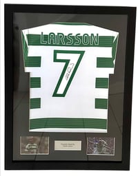 Signed framed Henrik Larsson shirt 7726