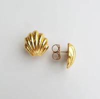 Image 3 of Vintage Shell Pink Tassel and Pearl Earrings
