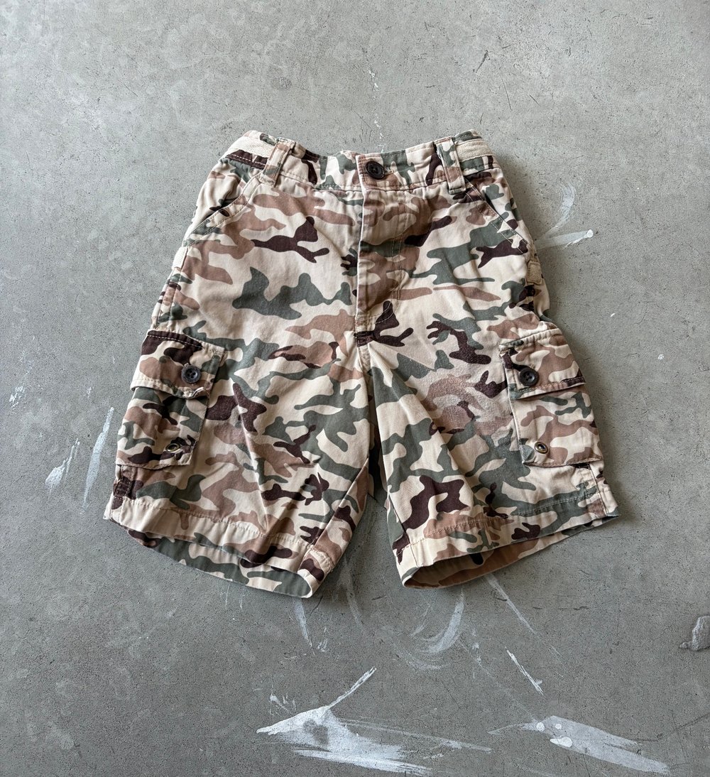 Image of Vintage Camo Gap shorts 12-18 Months 