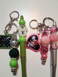 Keychain and pen set 30