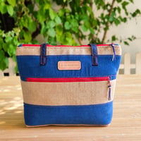 Image 1 of Bolso MIA en denim azul medio y arpillera natural