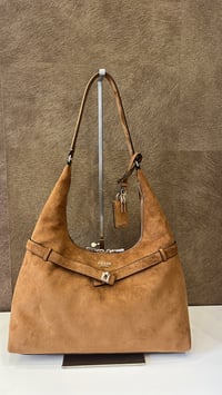 SHOPPER ANTE GUESS