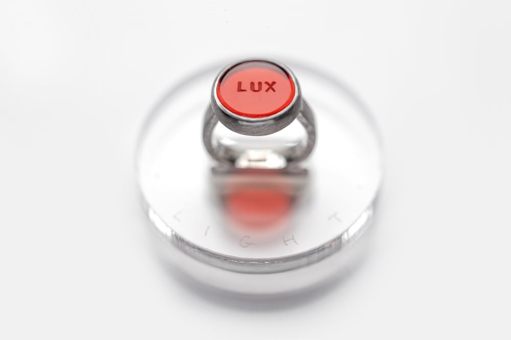 Image of "Light" silver ring with red acrylic glass 15 mm  · LUX ·