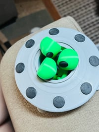 Image 5 of 3D Printed Alien UFO Set – Cute Green Alien Figurines with Flying Saucer