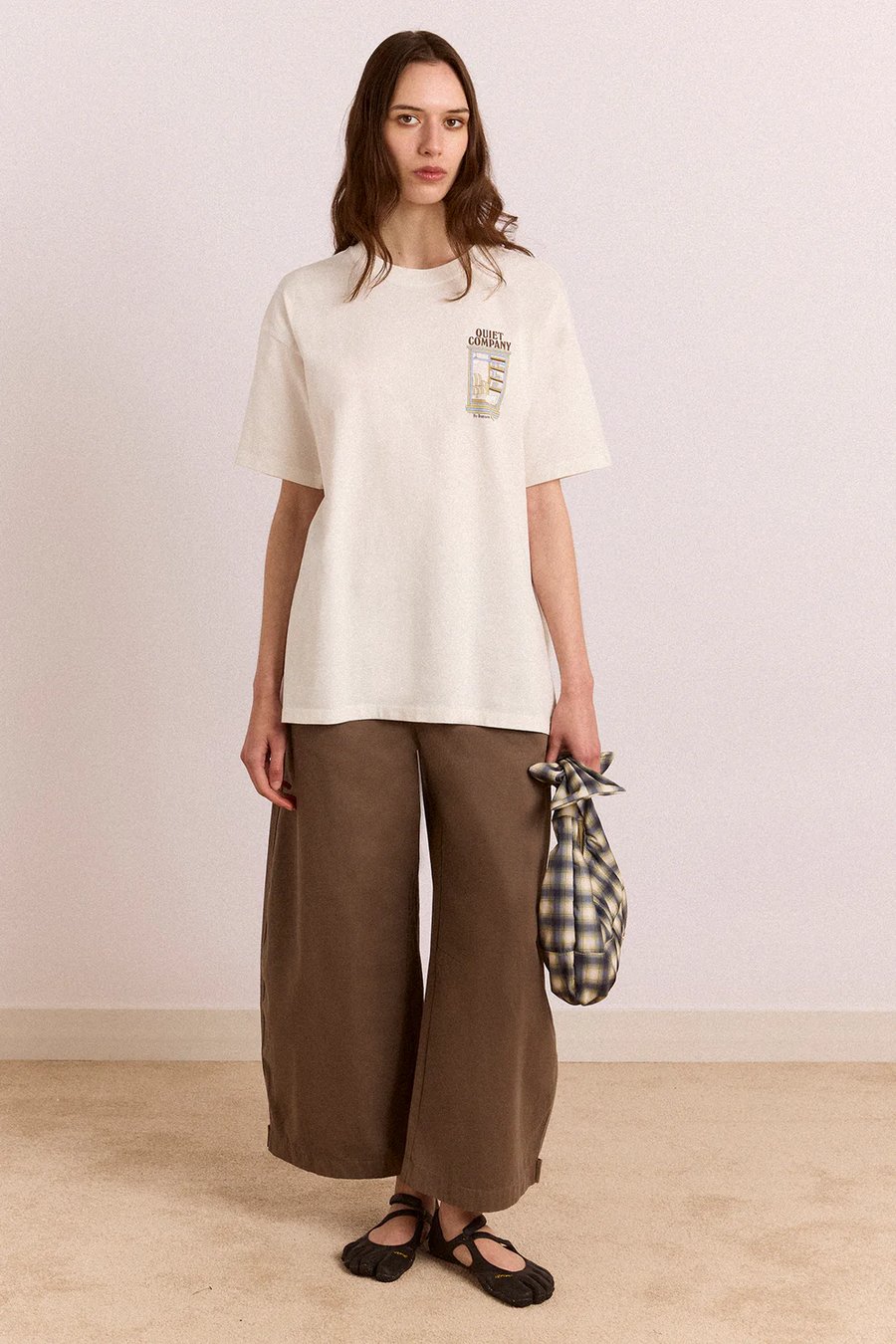 Image of 1-Camiseta Quiet company ecru