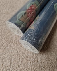 1990s Vintage Ronald Redding Wallpaper Rolls - Romantic Heart Gothic Roses Dark - (Sets of 2 Rolls) – detail view 11