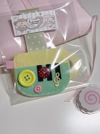 Nostalgic piano mug felt charm