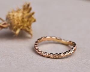 Image of 18ct rose gold 2mm laurel leaf carved wishbone ring