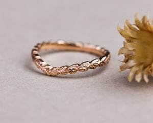 Image of 18ct rose gold 2mm laurel leaf carved wishbone ring