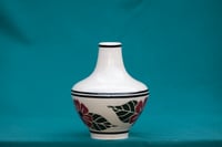 Image 2 of Vase 2 - Wide trad flowers