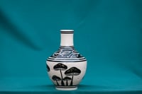 Image 1 of Vase 5 - Gold mushies