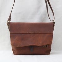 Image 1 of Low Pudgy Messenger in vintage brown