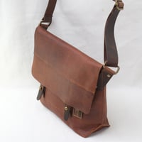 Image 4 of Classic Messenger Small vintage brown