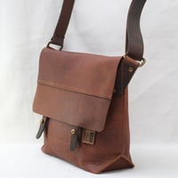 Image 6 of Classic Messenger Small vintage brown