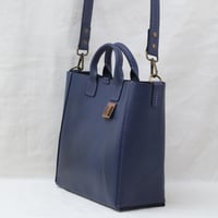 Image 4 of 3-Panel Two-way Tote medium
