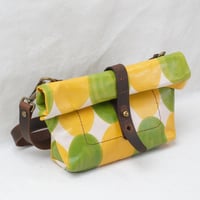 Image 2 of Jamie Soft Fanny in green and yellow discs