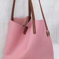 Image 6 of Slouchy Wide Tote in pebbled retro pink