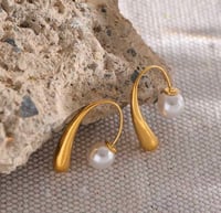 Image 4 of Waterproof Pearls Stainless Steel earrings 