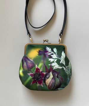 Image of Wild meadow, large velvet kisslock shoulder bag