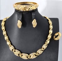 Image 2 of Exquisite Zirconia jewelry set