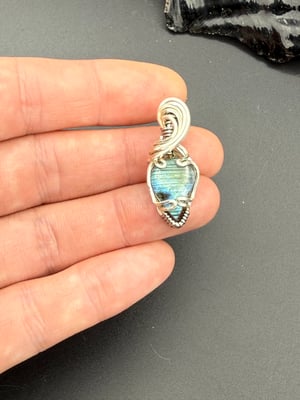 Tiny Labradorite Pendant