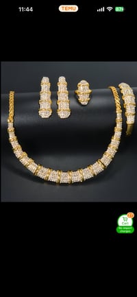 Image 5 of Elegant Luxury Necklace set 