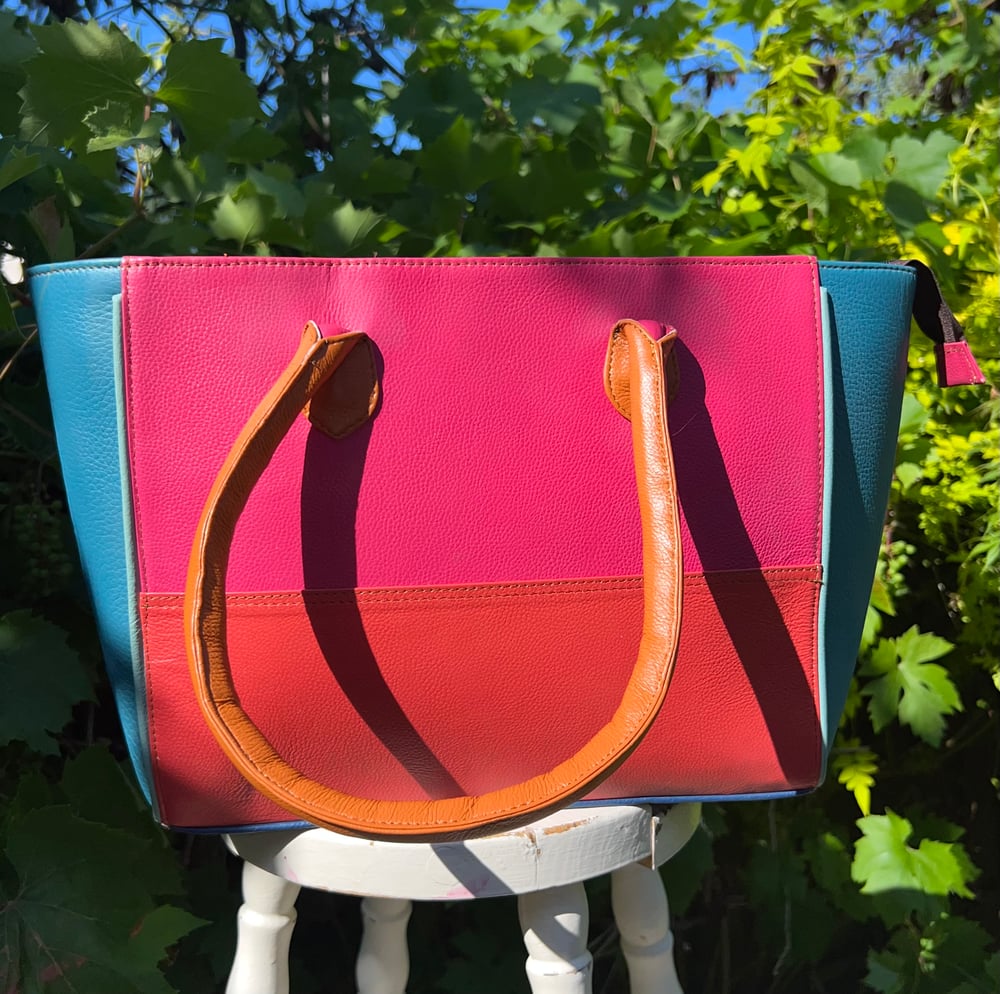 Image of Medium Leather/Tote #MT2